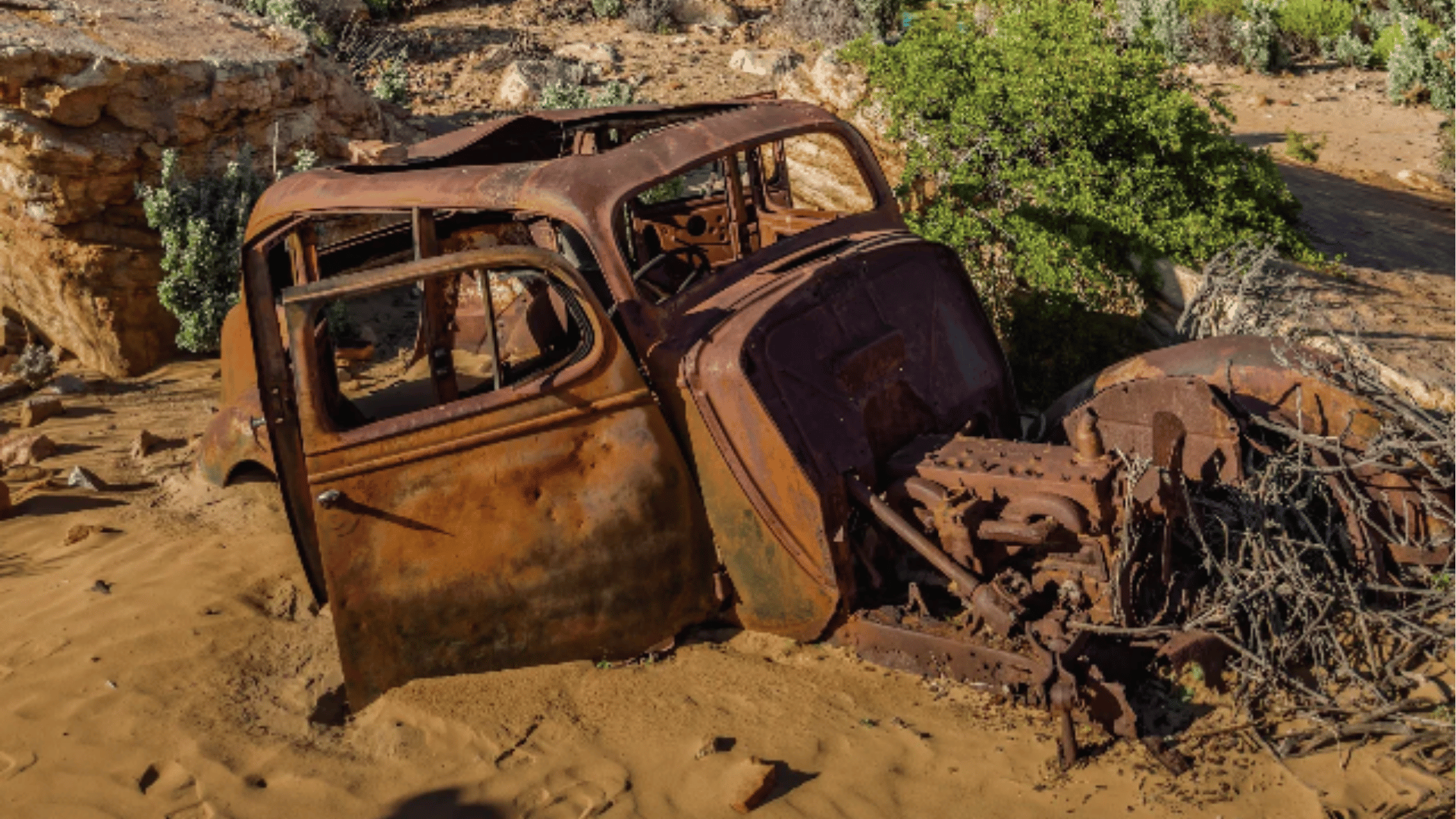 Kareekloof - Abandoned House and Car